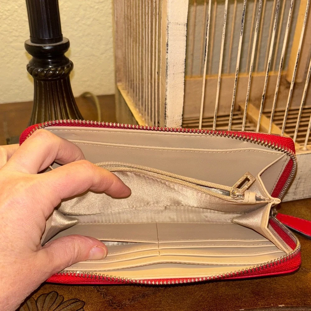 GUESS‎ Red and Tan Women's Wallet